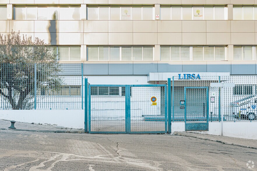 Calle San Rafael, 4, Alcobendas, Madrid à louer - Photo de l’immeuble – Image 2 sur 4