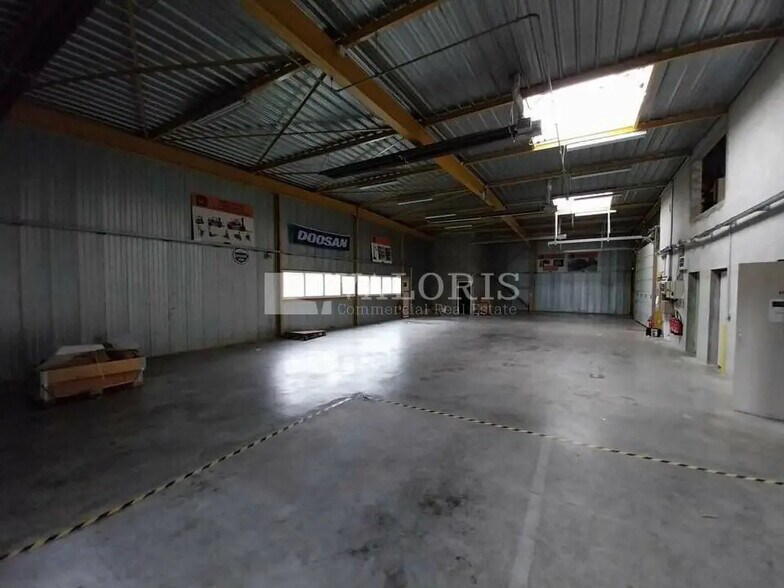 Local d’activités dans Béligneux à louer - Photo de l’immeuble – Image 3 sur 7