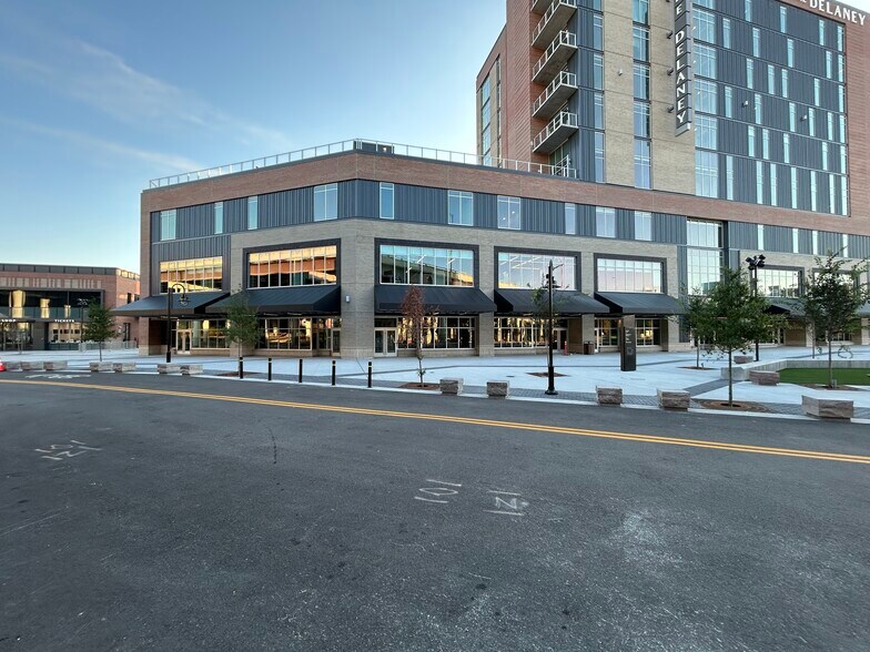 122 Stadium Way, Knoxville, TN à louer - Photo de l’immeuble – Image 2 sur 4