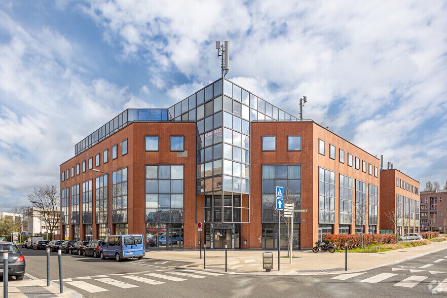 Bureau dans Cergy à louer - Photo principale – Image 1 sur 3
