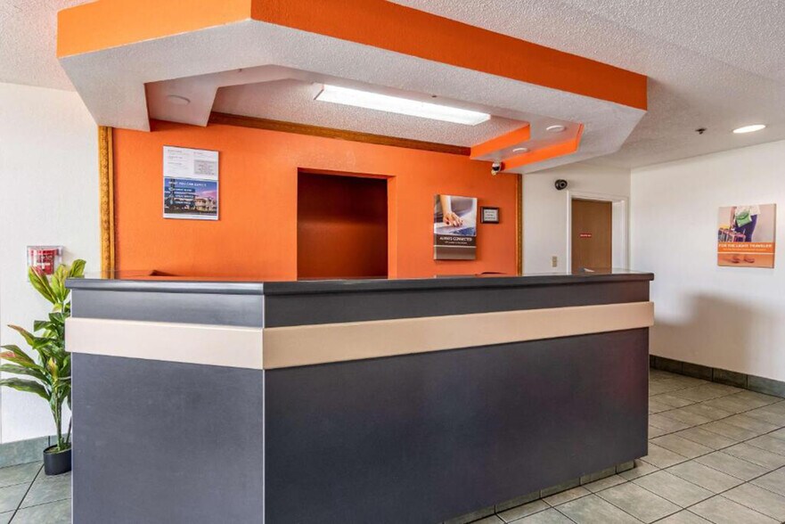 2440 Williams St, Chattanooga, TN à vendre - Hall d’entrée – Image 3 sur 26