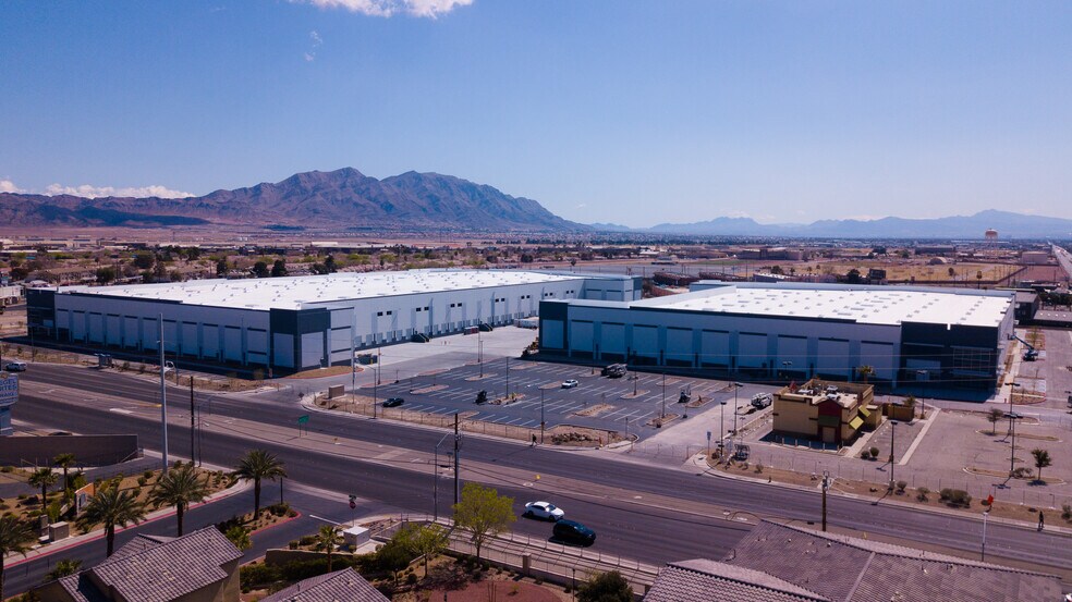 4340 N Nellis Blvd, Las Vegas, NV à louer - Photo de l’immeuble – Image 2 sur 3