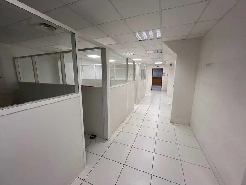Bureau dans Paris à louer - Photo de l’immeuble – Image 2 sur 4