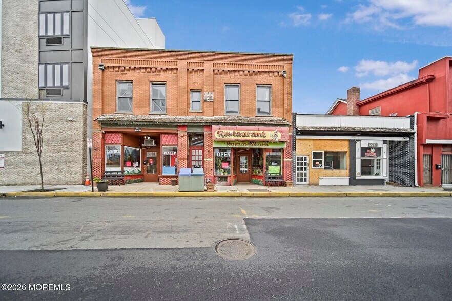 4 3rd Ave, Long Branch, NJ à vendre - Photo principale – Image 1 sur 23