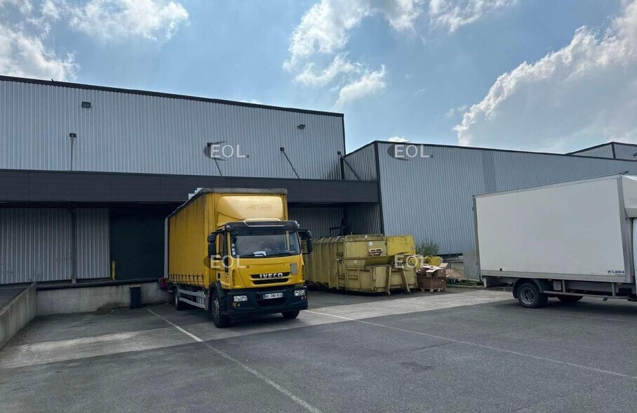 Industriel/Logistique dans Louvres à louer - Photo de l’immeuble – Image 2 sur 8