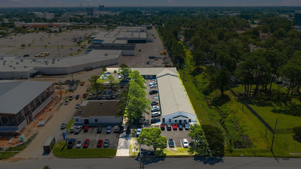857 Downtowner Blvd, Mobile, AL à vendre - Photo de l’immeuble – Image 2 sur 17