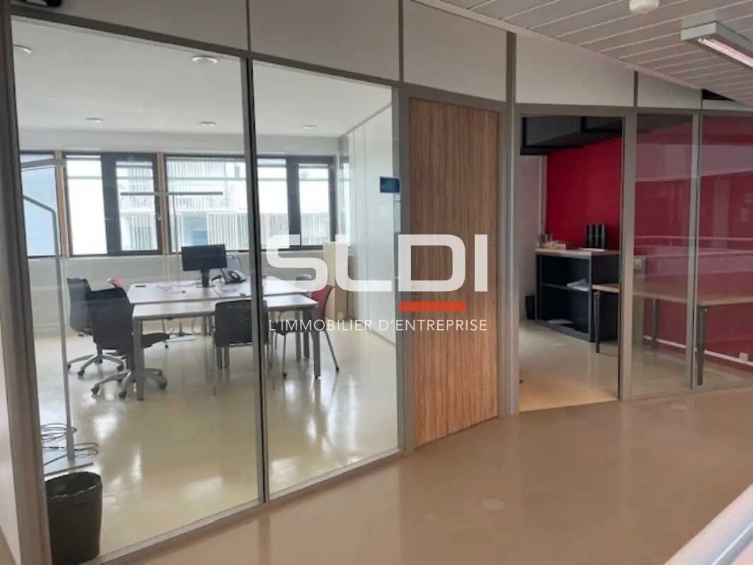  dans Vaulx-en-Velin à vendre Photo de l’immeuble– Image 1 sur 1