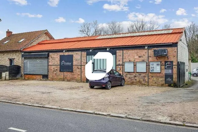 Plus de détails pour Local d’activités à vendre