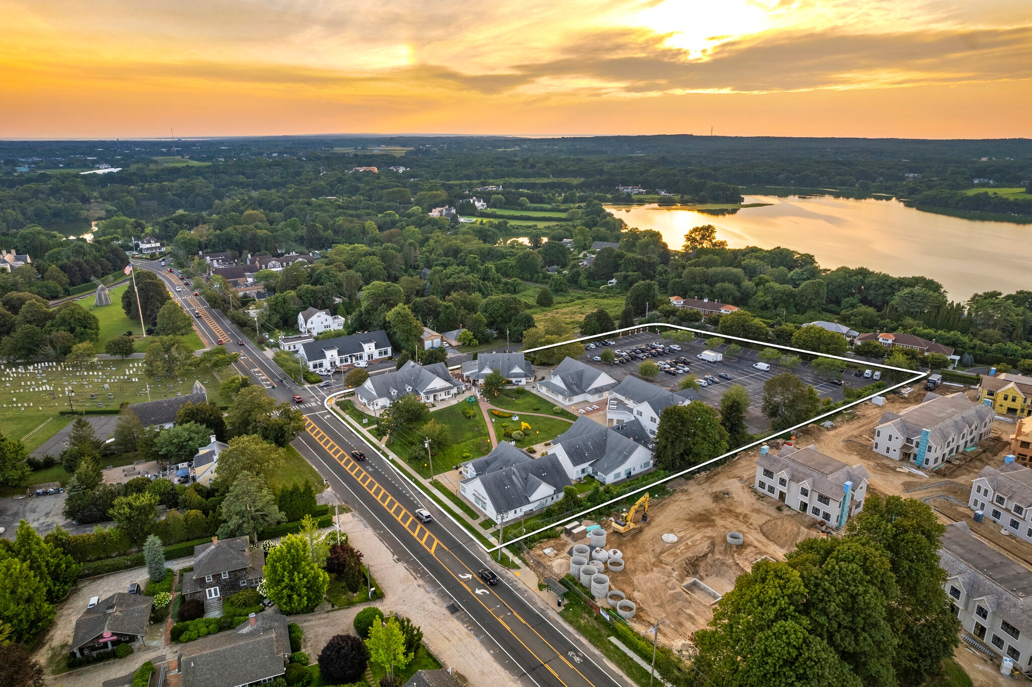 760 Montauk Hwy, Water Mill, NY à louer Photo principale– Image 1 sur 27