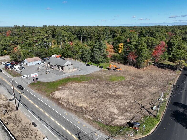 808 Bedford St, Bridgewater, MA à louer - Photo principale – Image 1 sur 5