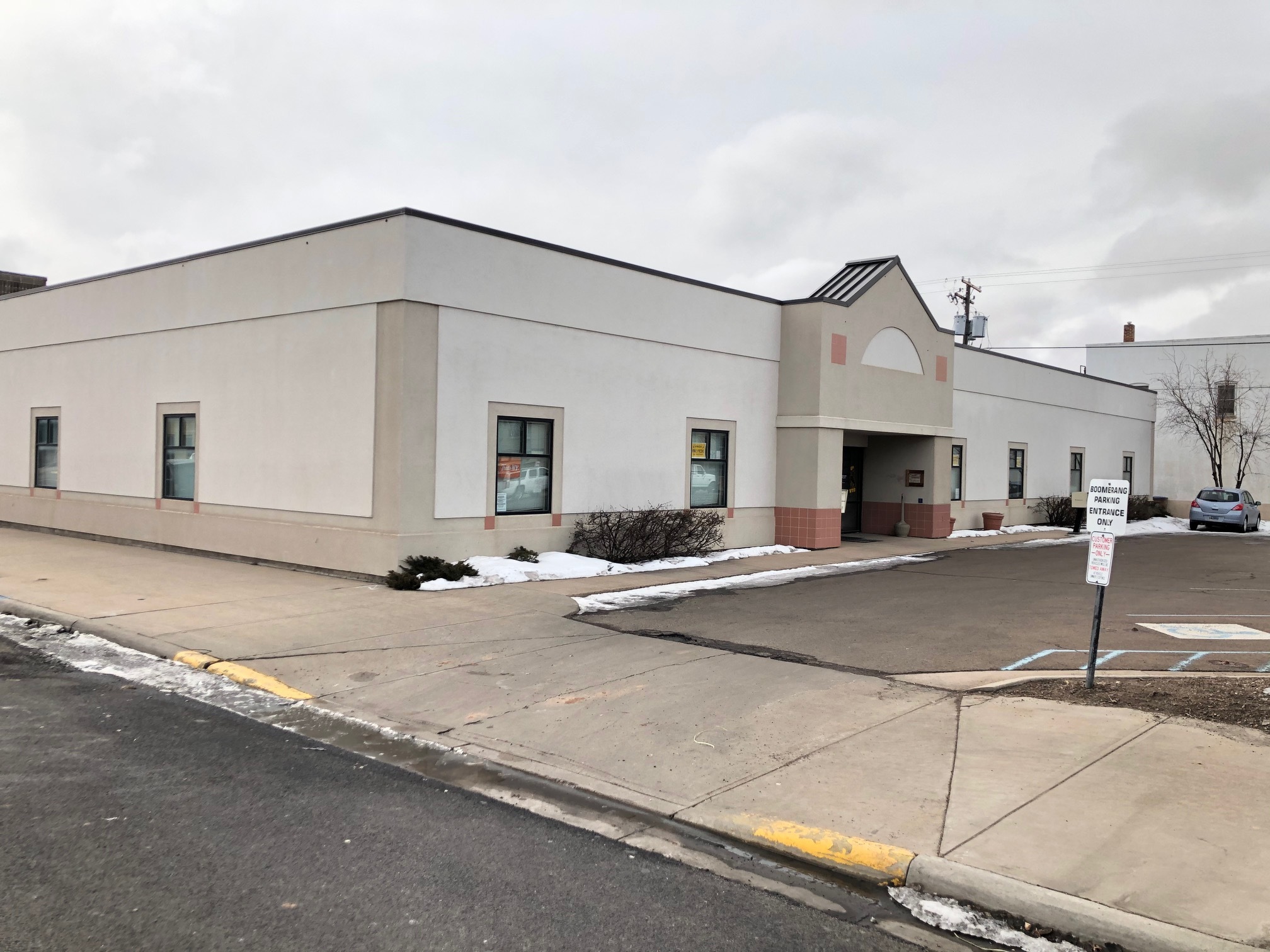 320 E Grand Ave, Laramie, WY à louer Photo principale– Image 1 sur 14