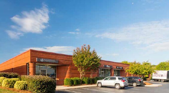 7021 Albert Pick Rd, Greensboro, NC à louer - Photo de l’immeuble – Image 2 sur 8