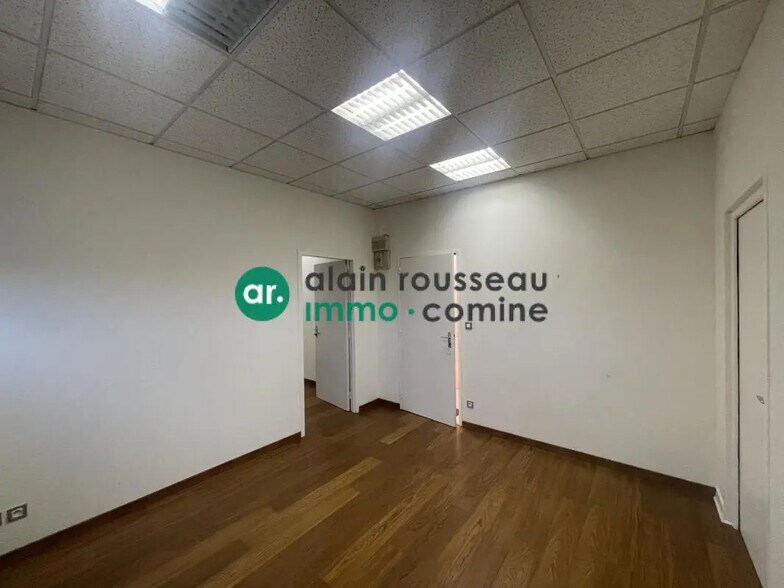 Bureau dans Avrillé à vendre - Photo de l’immeuble – Image 2 sur 5