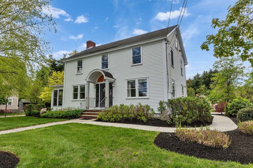 479 Nashua St, Milford, NH à vendre - Photo de l’immeuble – Image 2 sur 25