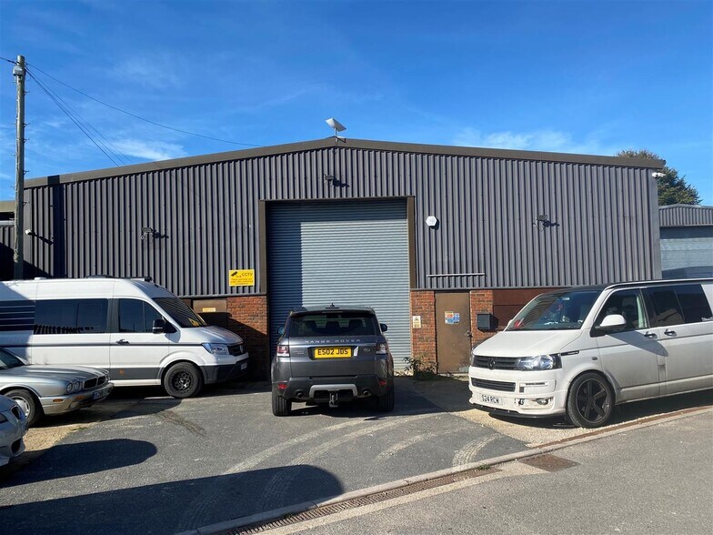 8 Seymer Close, Shillingstone à vendre - Photo de l’immeuble – Image 2 sur 2