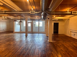 67 Kemble St, Boston, MA à louer Photo intérieure– Image 1 sur 2