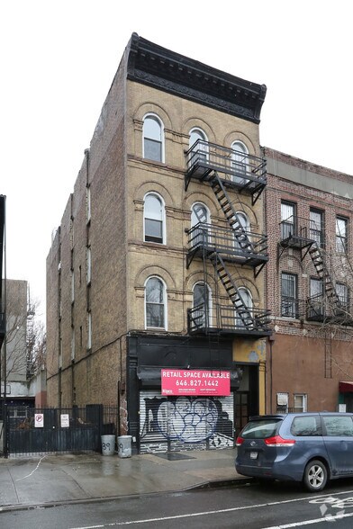 139 Tompkins Ave, Brooklyn, NY à louer - Photo de l’immeuble – Image 1 sur 5