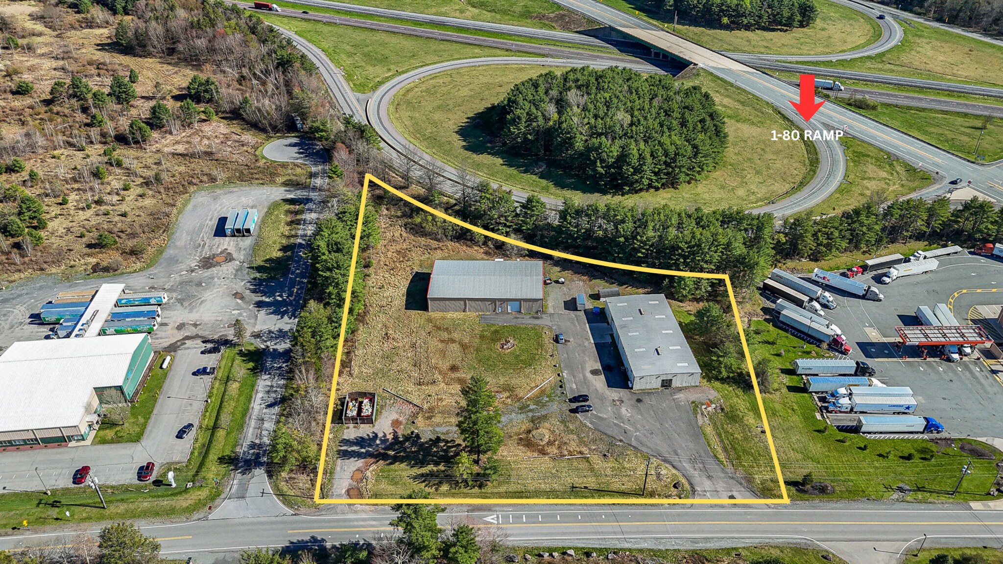 132 Commercial Blvd, Blakeslee, PA à vendre Photo de l’immeuble– Image 1 sur 6