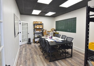 4825 Trousdale Dr, Nashville, TN à louer Photo intérieure– Image 1 sur 5