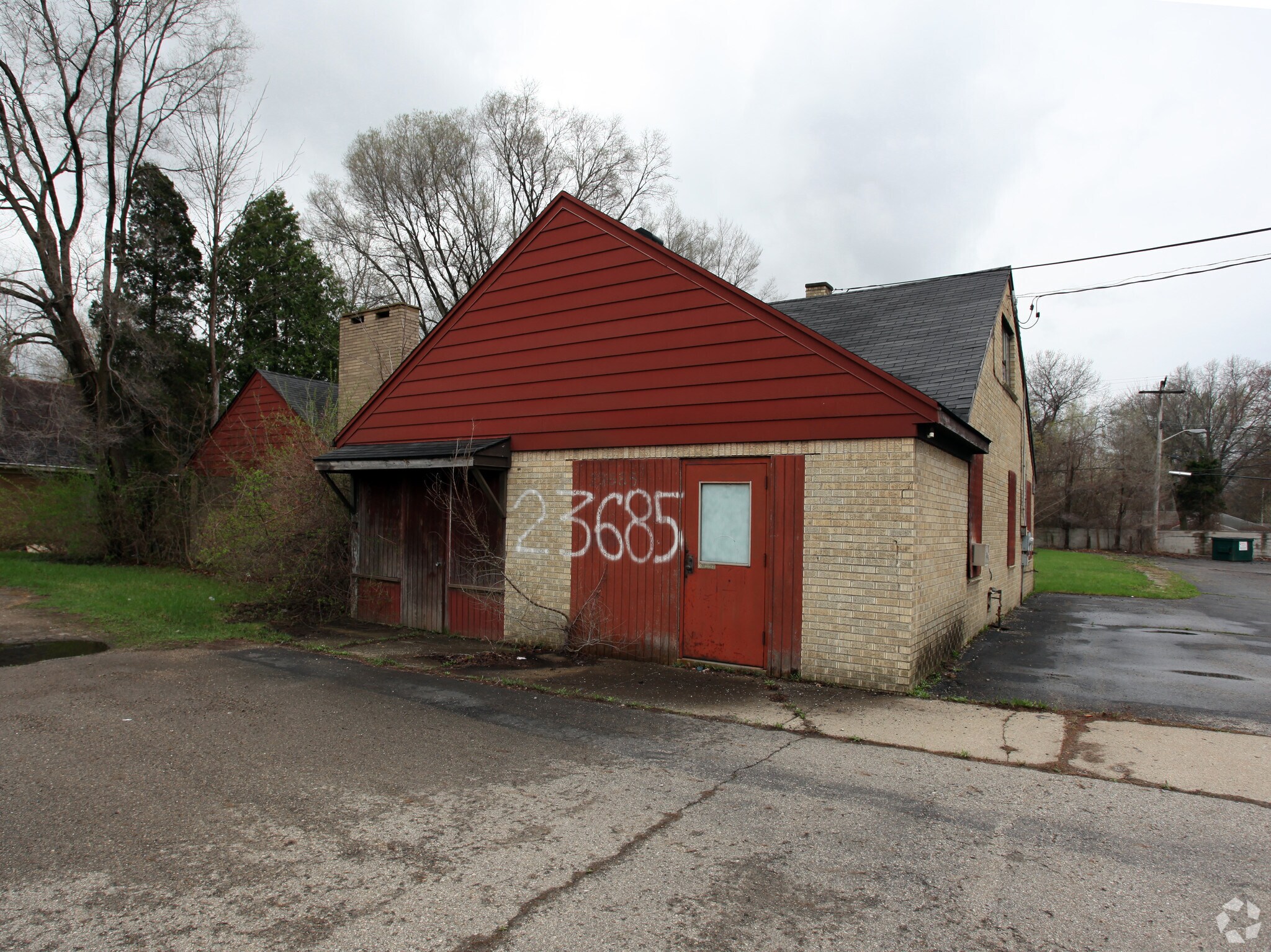 23685 Northwestern Hwy, Southfield, MI à vendre Photo principale– Image 1 sur 5