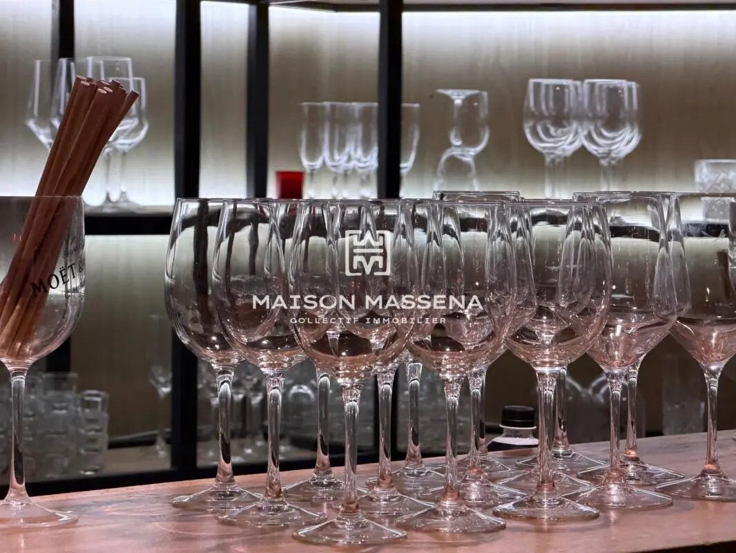 Local commercial dans Nice à vendre Photo de l’immeuble– Image 1 sur 7