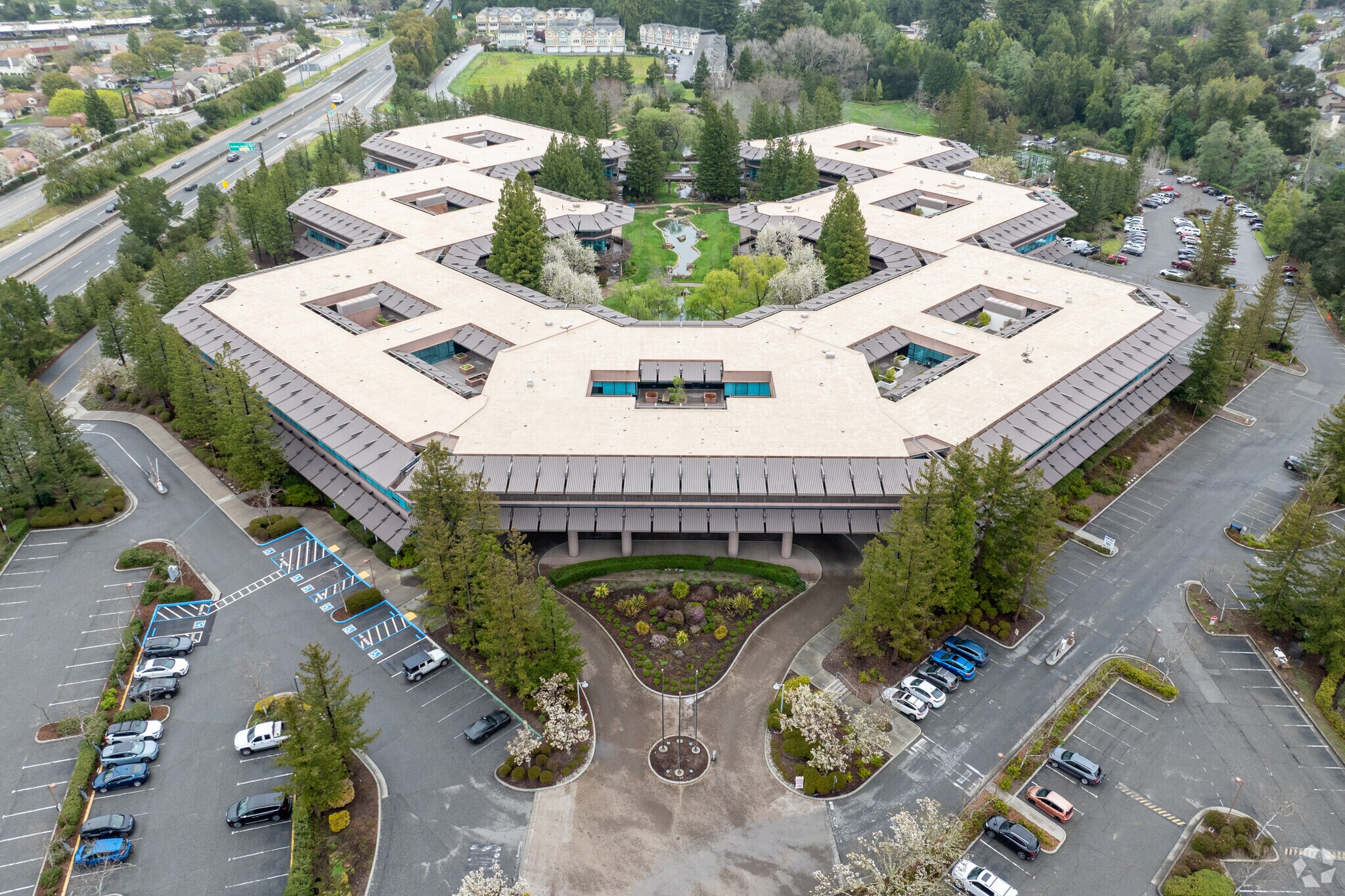 100 Enterprise Way, Scotts Valley, CA à louer Photo de l’immeuble– Image 1 sur 20