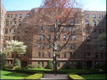 55 Co-op Units: 43FM + 12RS portefeuille de 55 biens à vendre sur LoopNet.fr - Photo de l’immeuble – Image 1 sur 6