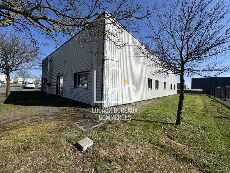 Local d’activités dans Ancenis-Saint-Géréon à louer - Photo de l’immeuble – Image 3 sur 26