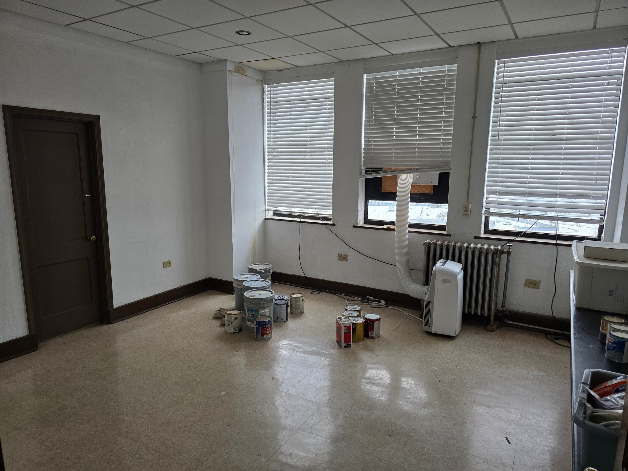 164 Division St, Elgin, IL à louer Photo intérieure– Image 1 sur 13