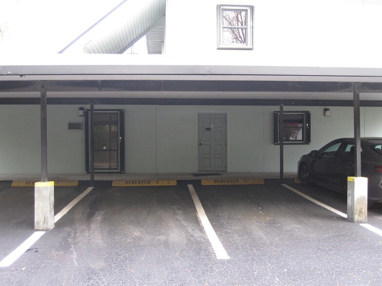 2150 49th St N, Saint Petersburg, FL à louer - Photo de l’immeuble – Image 2 sur 5