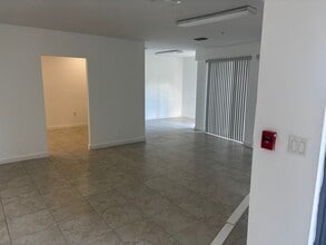 710 E 9th St, Hialeah, FL à louer Photo intérieure– Image 2 sur 7