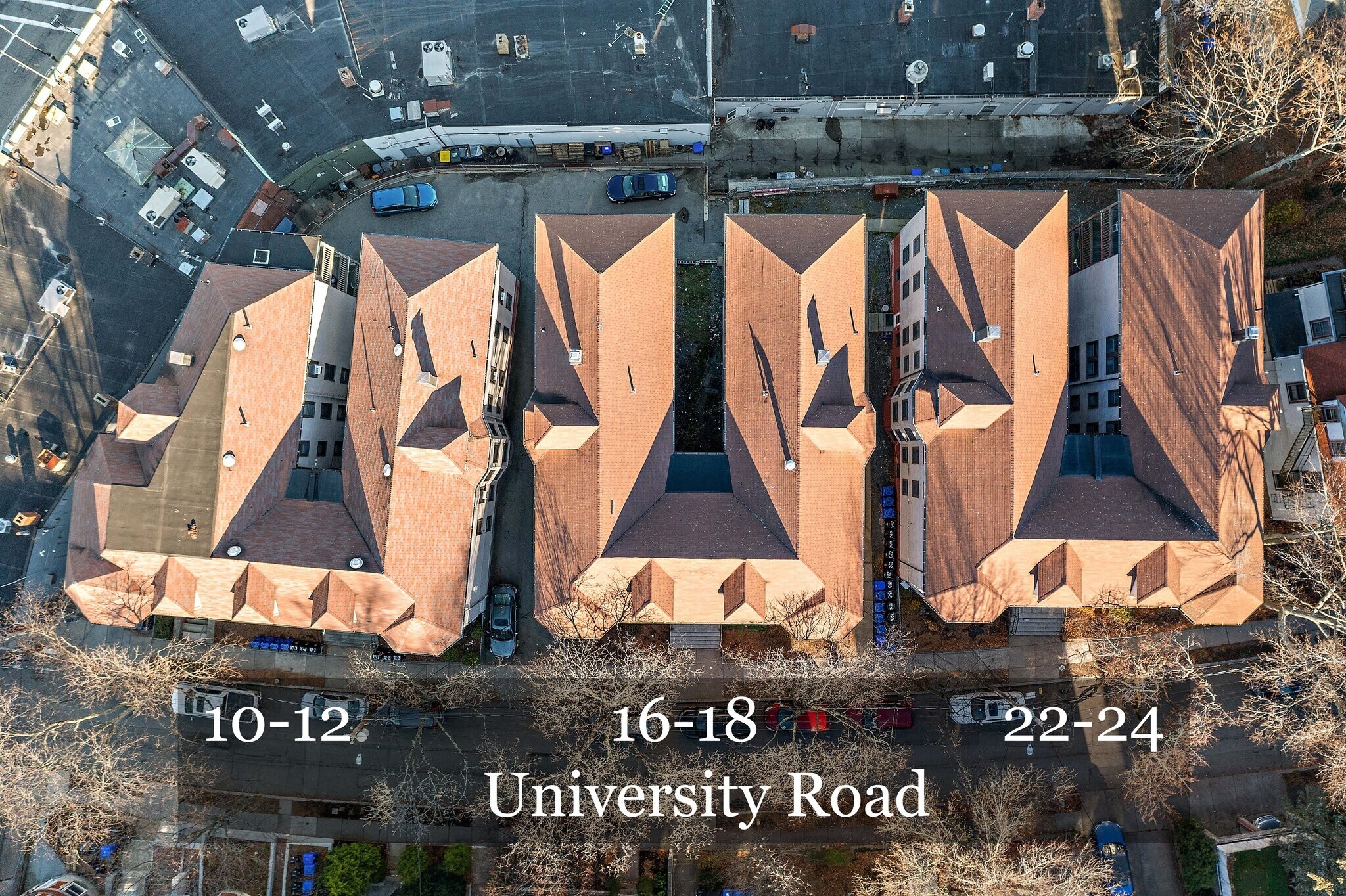 10-24 University Rd. Brookline, MA portefeuille de 3 biens à vendre sur LoopNet.fr Aérien– Image 1 sur 37