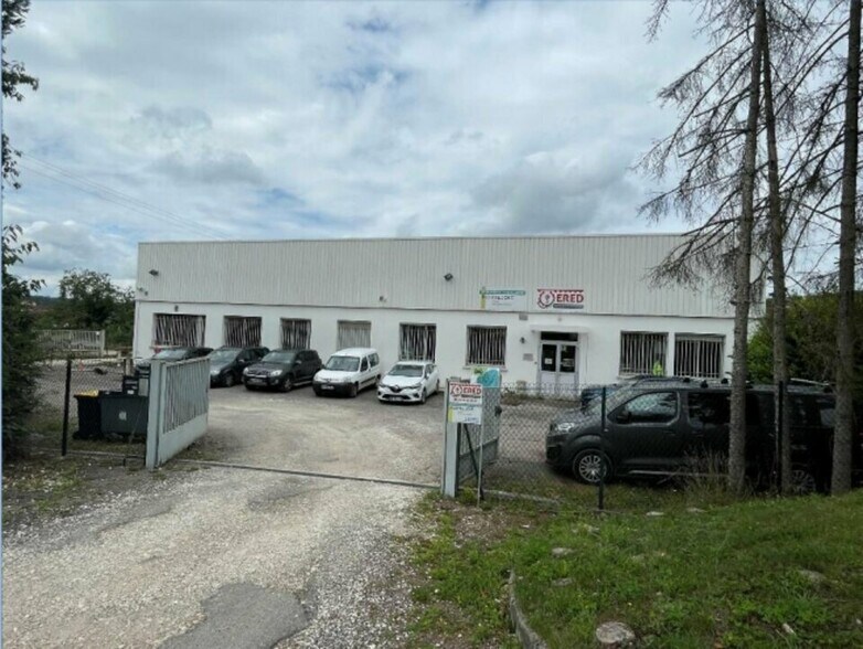 Local d'activités dans Chaumont à vendre - Photo de l’immeuble – Image 1 sur 12