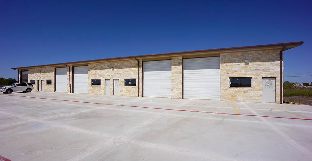 520 County Road 108, Hutto, TX à louer Photo de l’immeuble– Image 1 sur 6