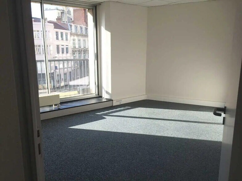 Bureau dans Lille à louer - Photo de l’immeuble – Image 3 sur 4