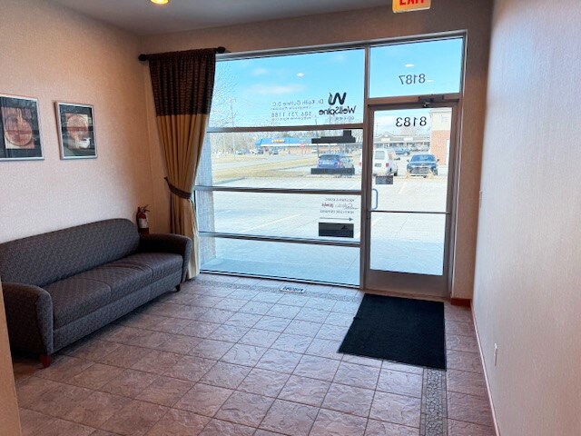 8187 Rhode Dr, Shelby Township, MI à louer - Photo intérieure – Image 2 sur 2