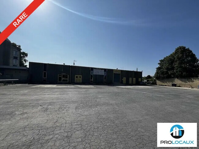 Plus de détails pour Local d'activités à louer