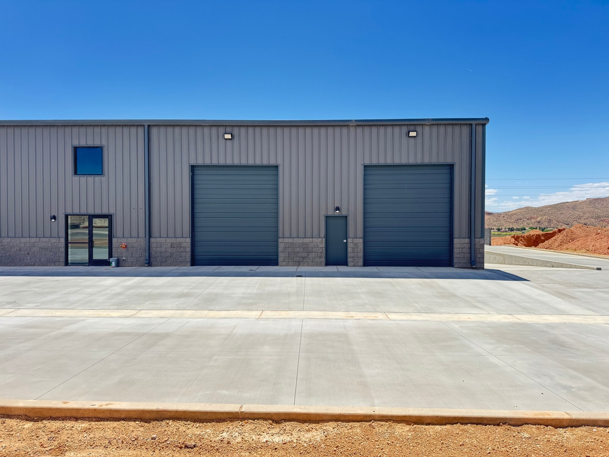 3430 E Plant Dr, Washington, UT à louer Photo de l’immeuble– Image 1 sur 20