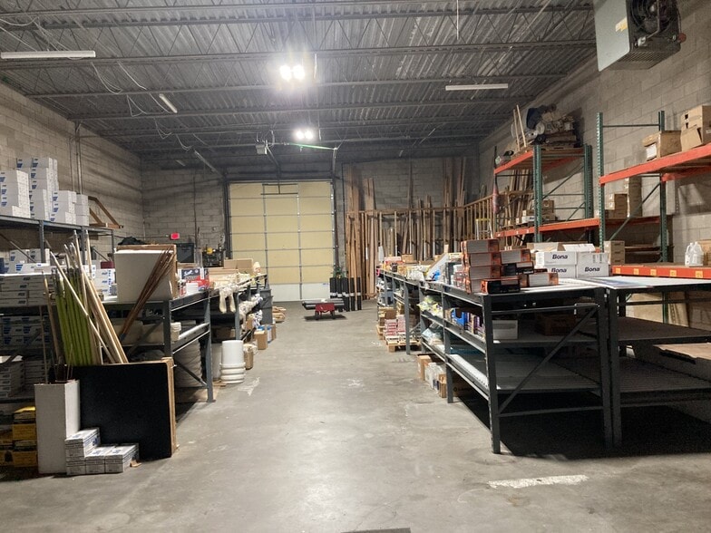 1722 Church St, Holbrook, NY à vendre - Photo intérieure – Image 3 sur 8