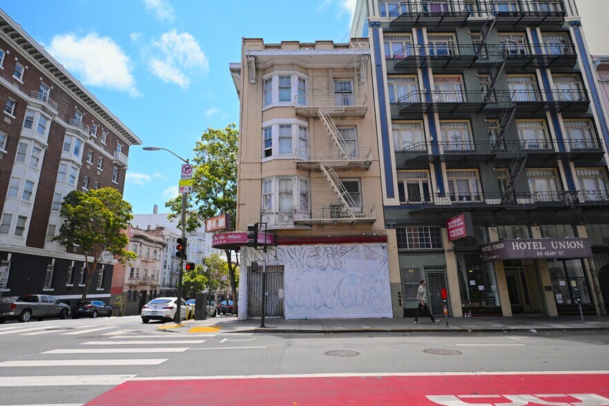 545-555 Hyde St, San Francisco, CA à vendre - Photo de l’immeuble – Image 2 sur 11