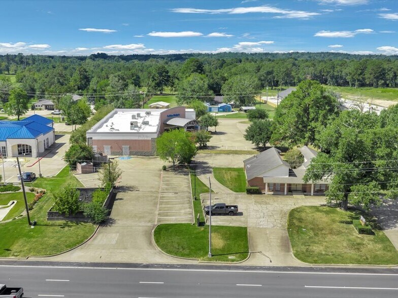 700 S John Redditt Dr, Lufkin, TX à vendre - Photo de l’immeuble – Image 2 sur 15