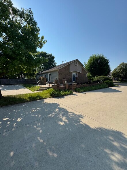 3730 Rome Dr, Lafayette, IN à vendre - Photo principale – Image 1 sur 26