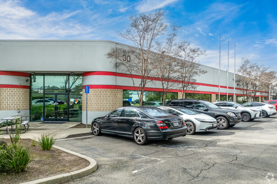 30 Lindbergh Ave, Livermore, CA à louer - Photo de l’immeuble – Image 3 sur 7