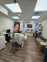 8 Grove St, Wellesley, MA à louer Photo de l’immeuble– Image 2 sur 2