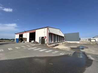 Plus de détails pour 13 La Grande Courbe, Saint-Julien-de-Concelles - Local d'activités à louer