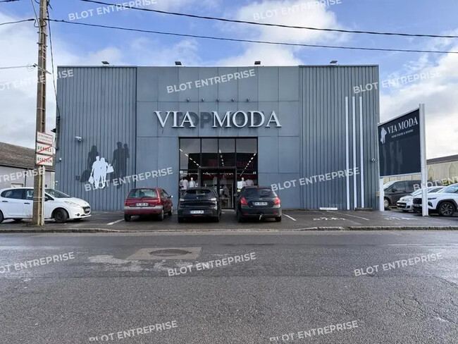 Plus de détails pour Local commercial à louer