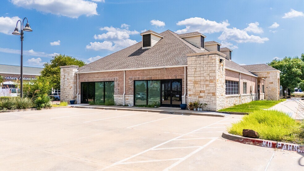 9229 Lebanon Rd, Frisco, TX à louer - Photo de l’immeuble – Image 2 sur 10