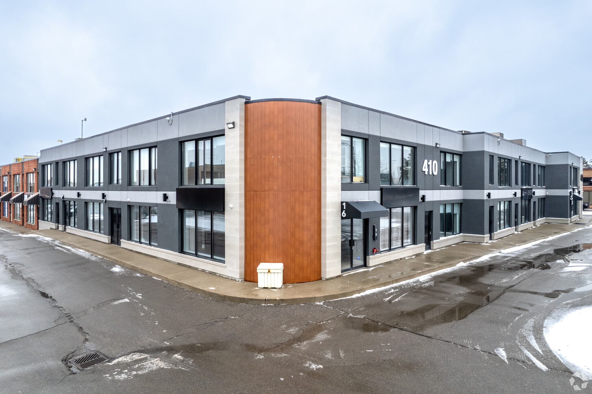 410 Chrislea Rd, Vaughan, ON à louer Photo de l’immeuble– Image 1 sur 5