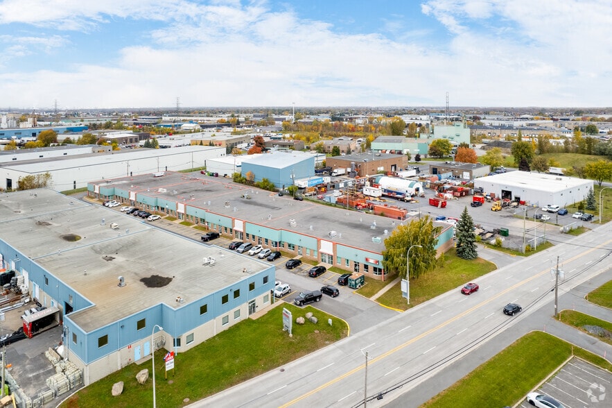 135 Ch du Tremblay, Boucherville, QC à louer - Aérien – Image 2 sur 5