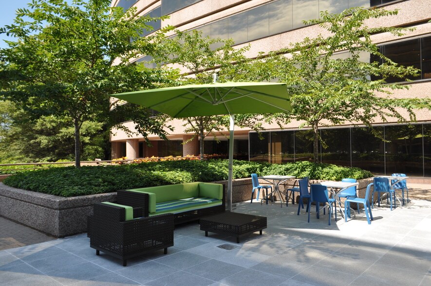 8300 Boone Blvd, Vienna, VA à louer - Autre – Image 2 sur 12